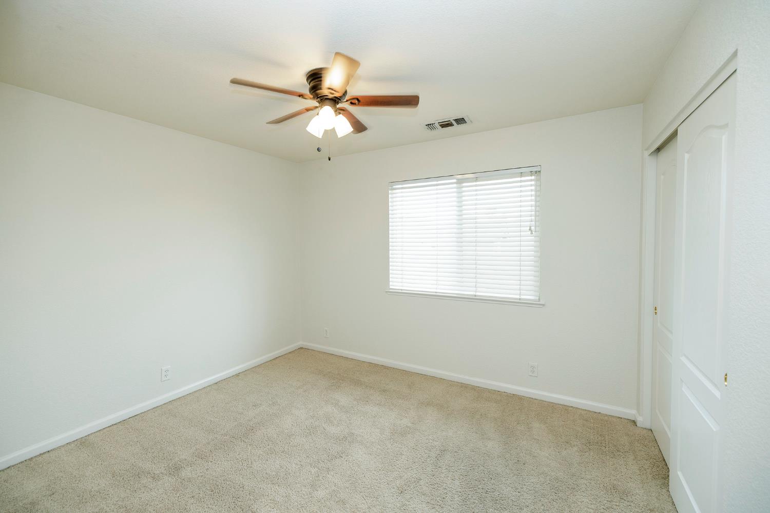2217 Lionudakis Ct, Modesto, CA 95355