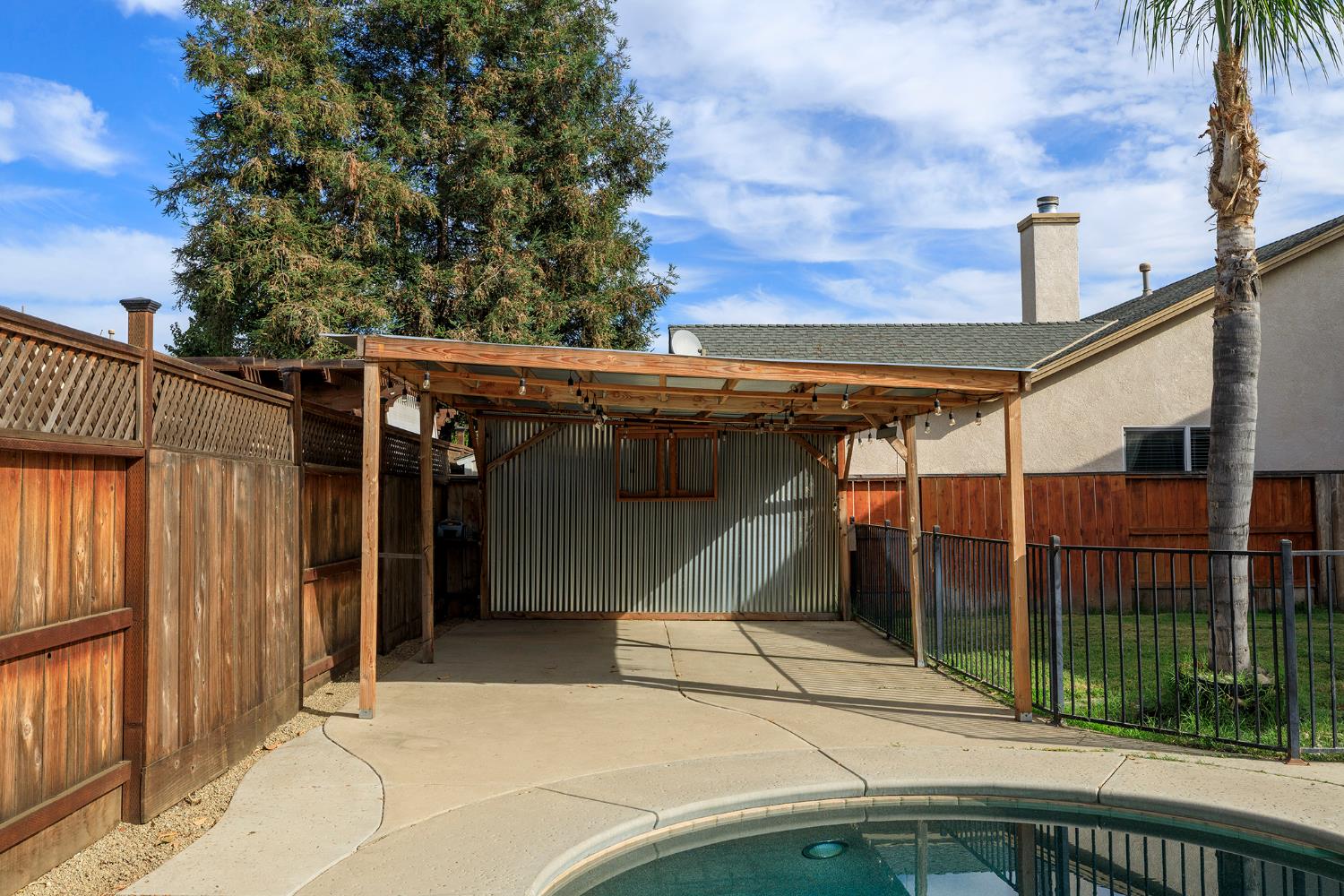 2217 Lionudakis Ct, Modesto, CA 95355