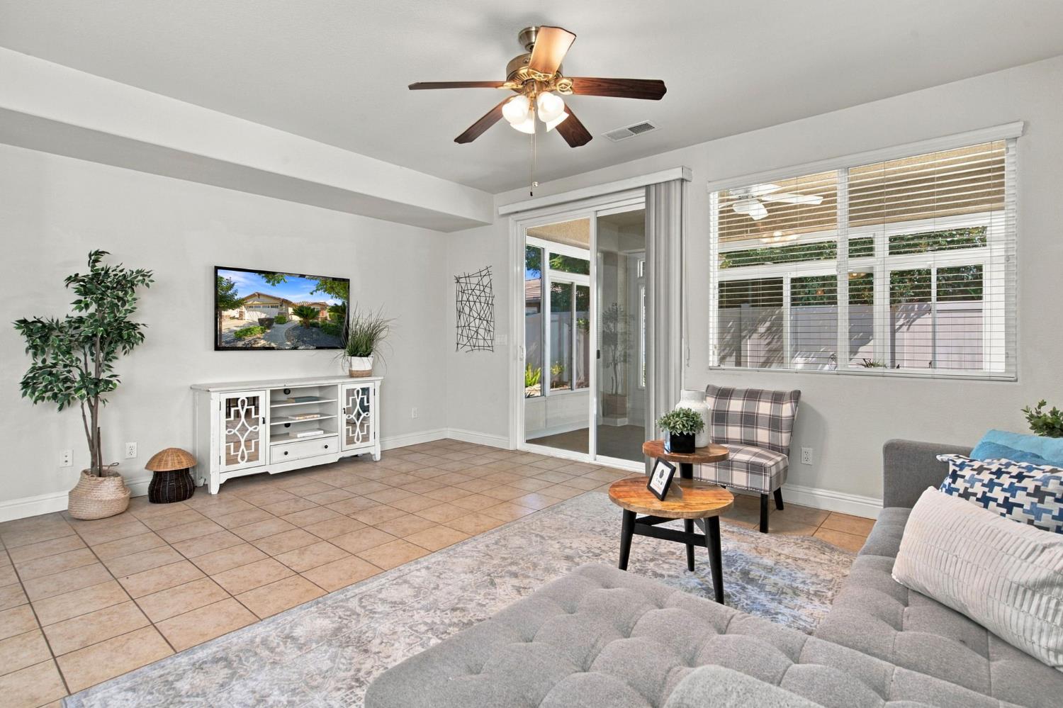 1587 Maple Valley St, Manteca, CA 95336
