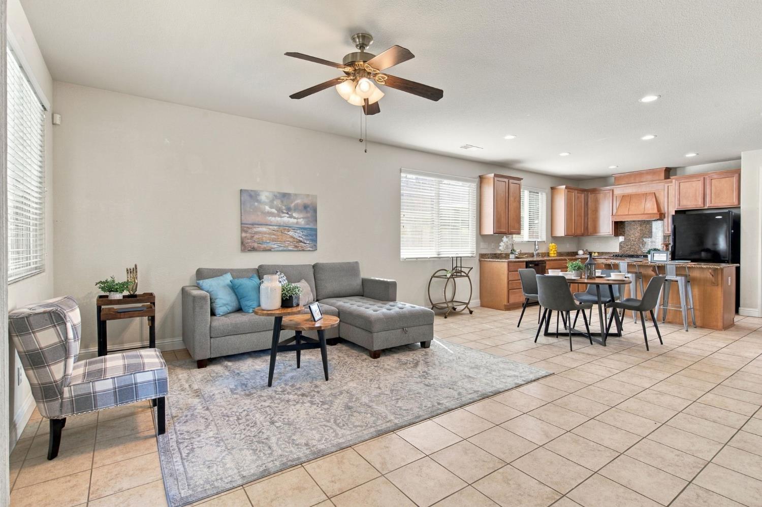 1587 Maple Valley St, Manteca, CA 95336
