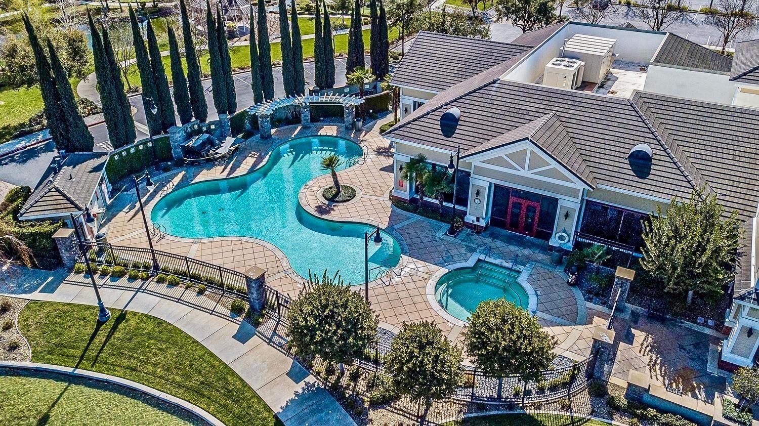 1587 Maple Valley St, Manteca, CA 95336
