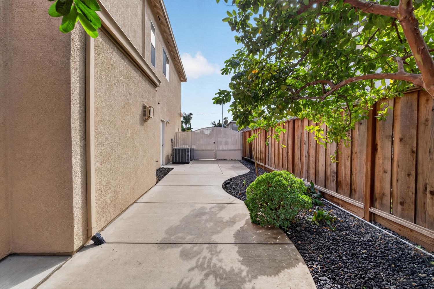 719 Lars Court, Modesto, CA 95351