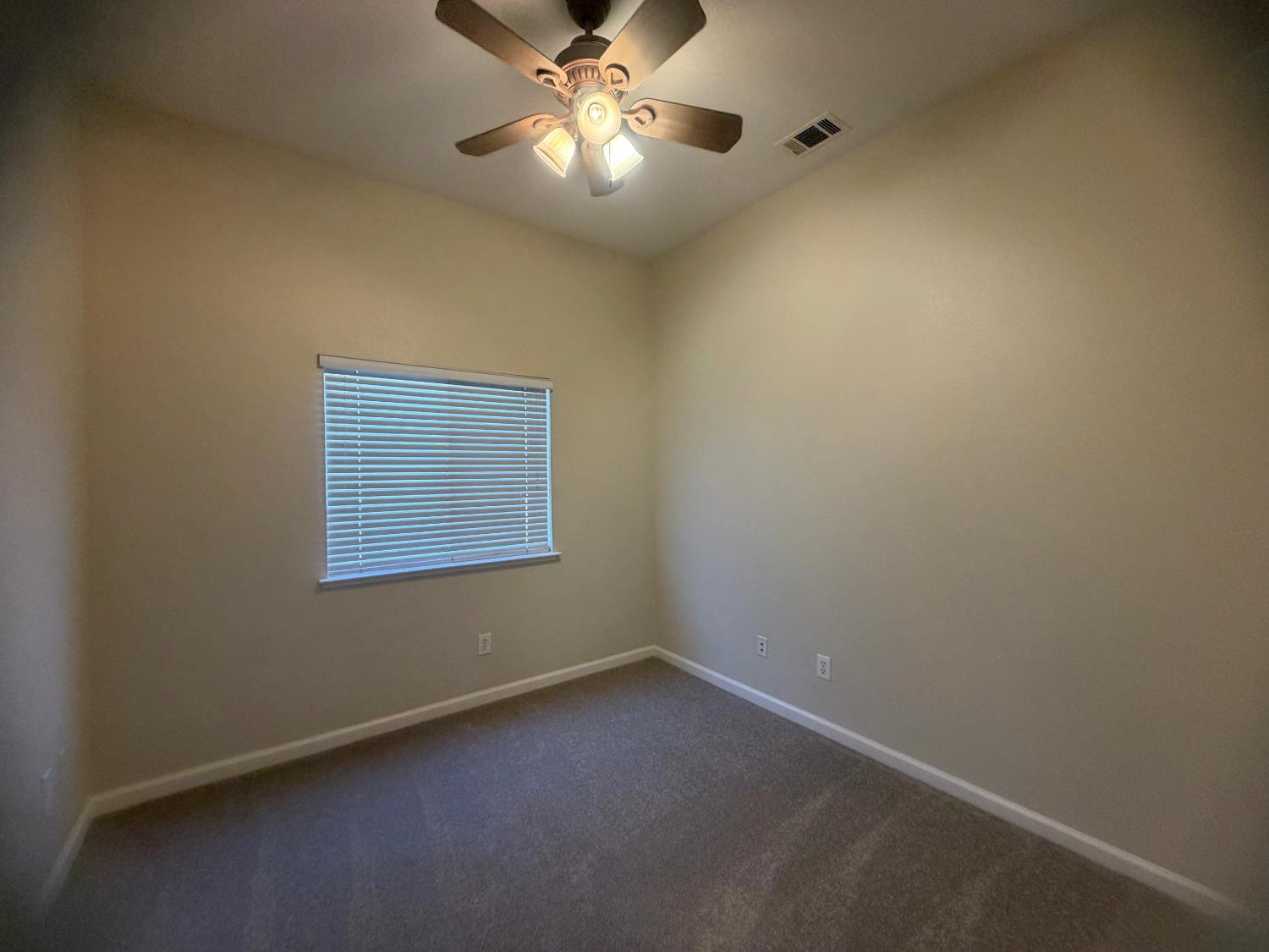 923 Shortland Cir, Manteca, CA 95337