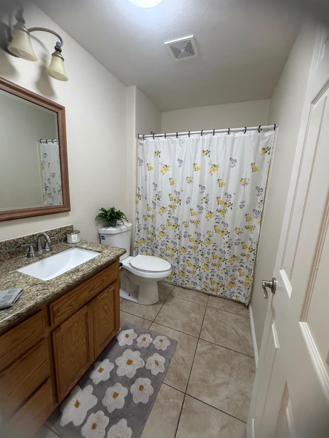 923 Shortland Cir, Manteca, CA 95337