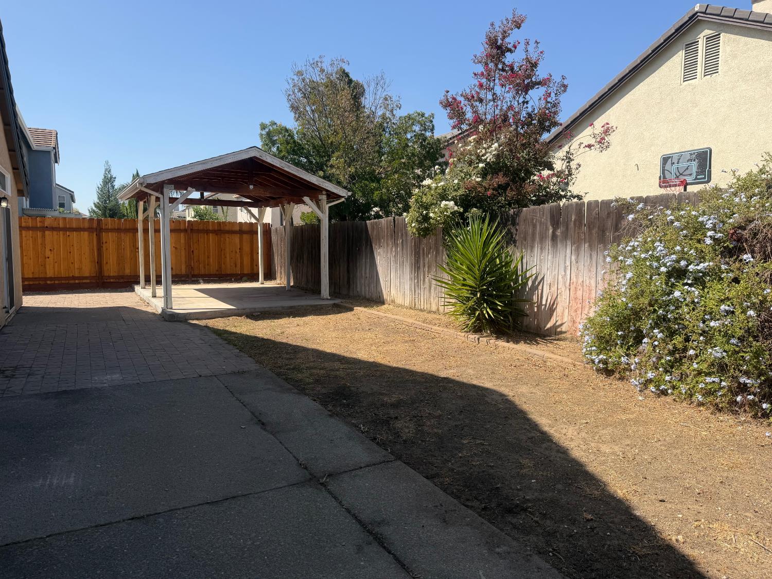 923 Shortland Cir, Manteca, CA 95337