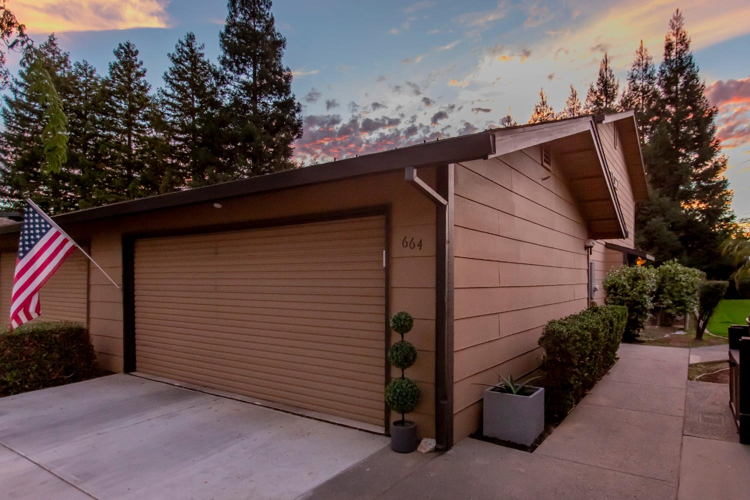 664 Shadowview Ct, Turlock, CA 95382