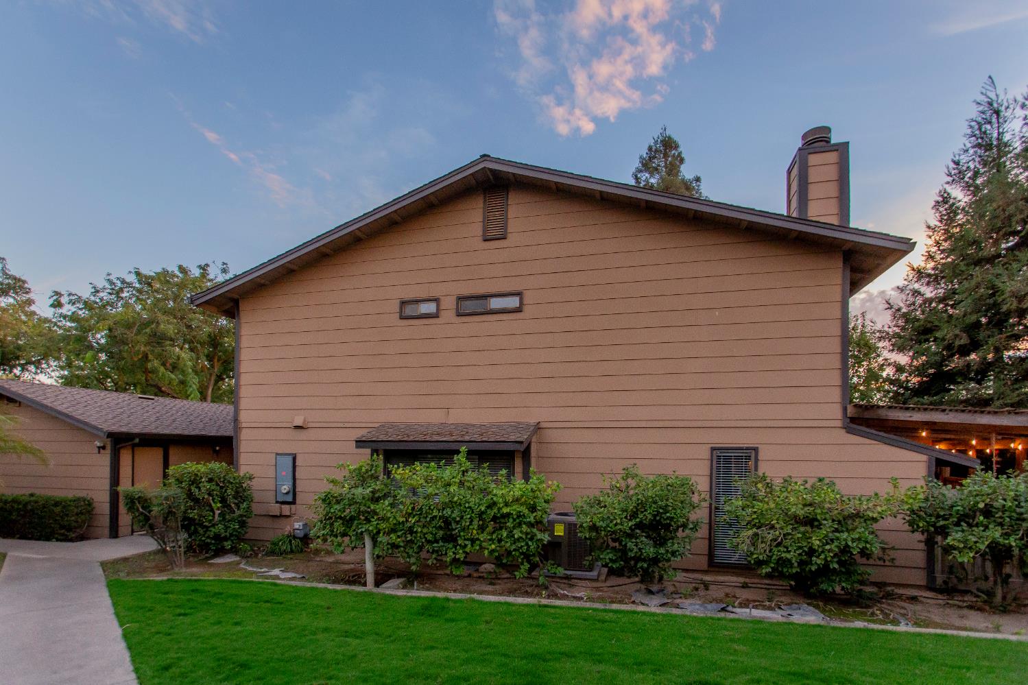 664 Shadowview Ct, Turlock, CA 95382