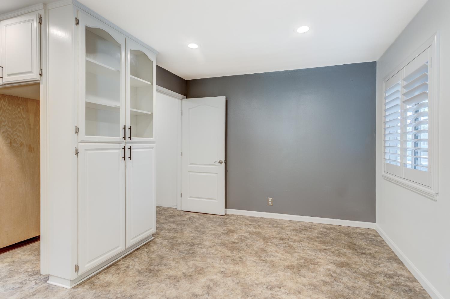 1613 Cherrywood Dr, Modesto, CA 95350