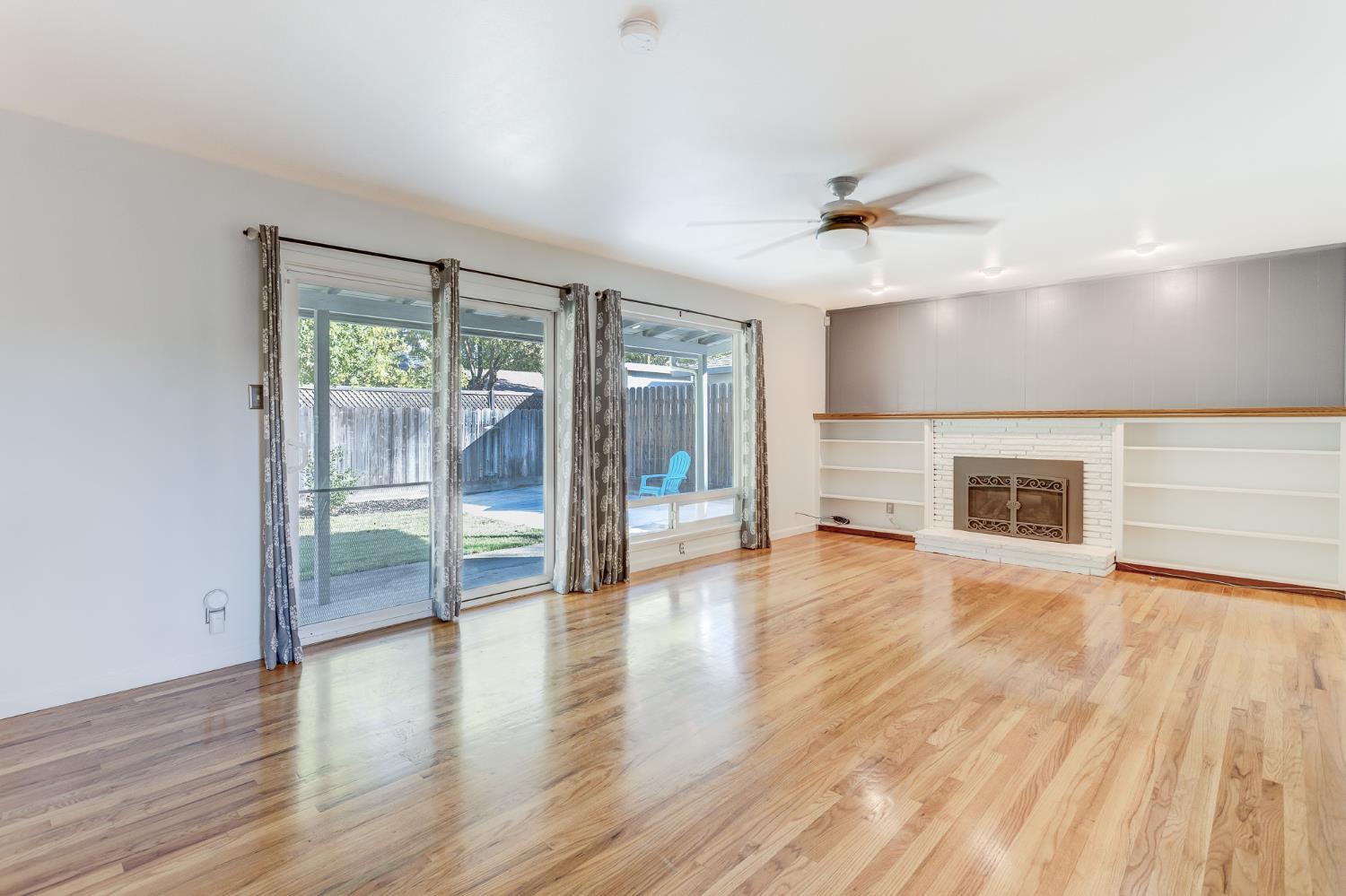 1613 Cherrywood Dr, Modesto, CA 95350