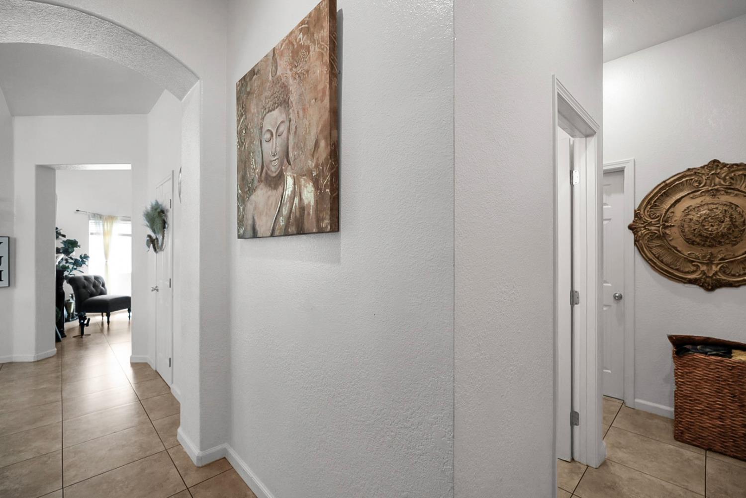 3770 Buenaventura Dr, Ceres, CA 95307
