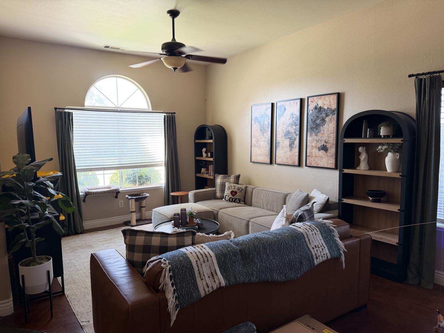 1390 Ranch House, Oakdale, CA 95361