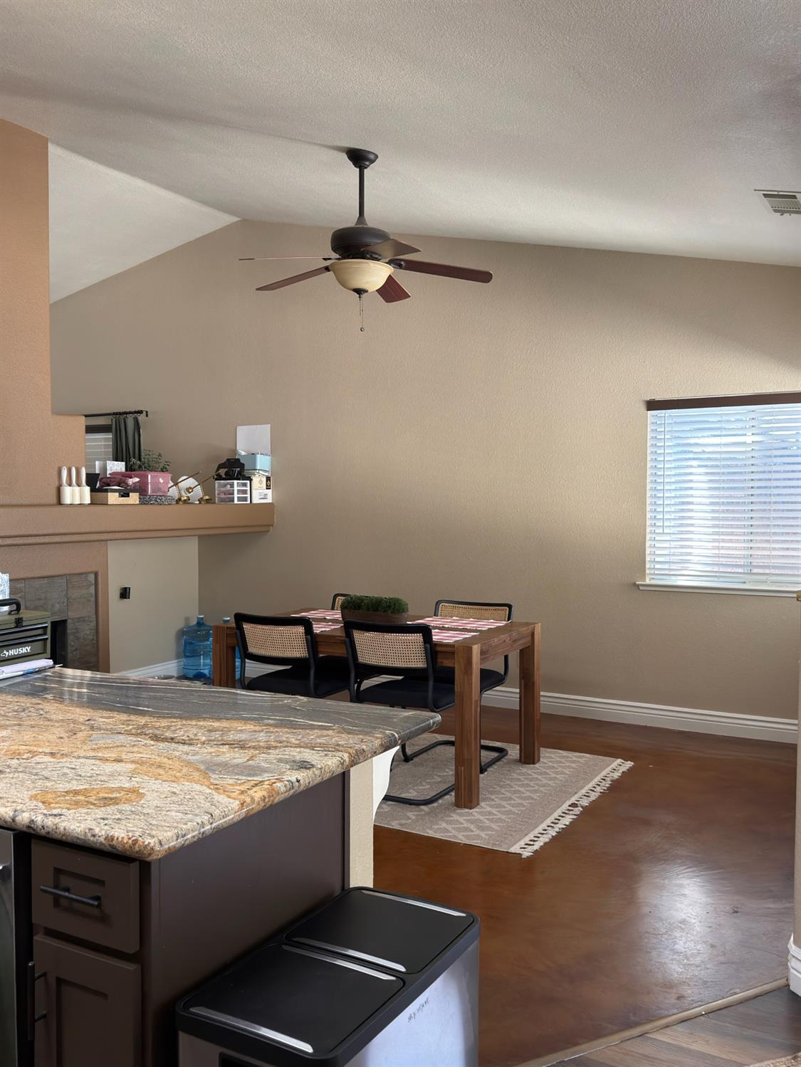 1390 Ranch House, Oakdale, CA 95361