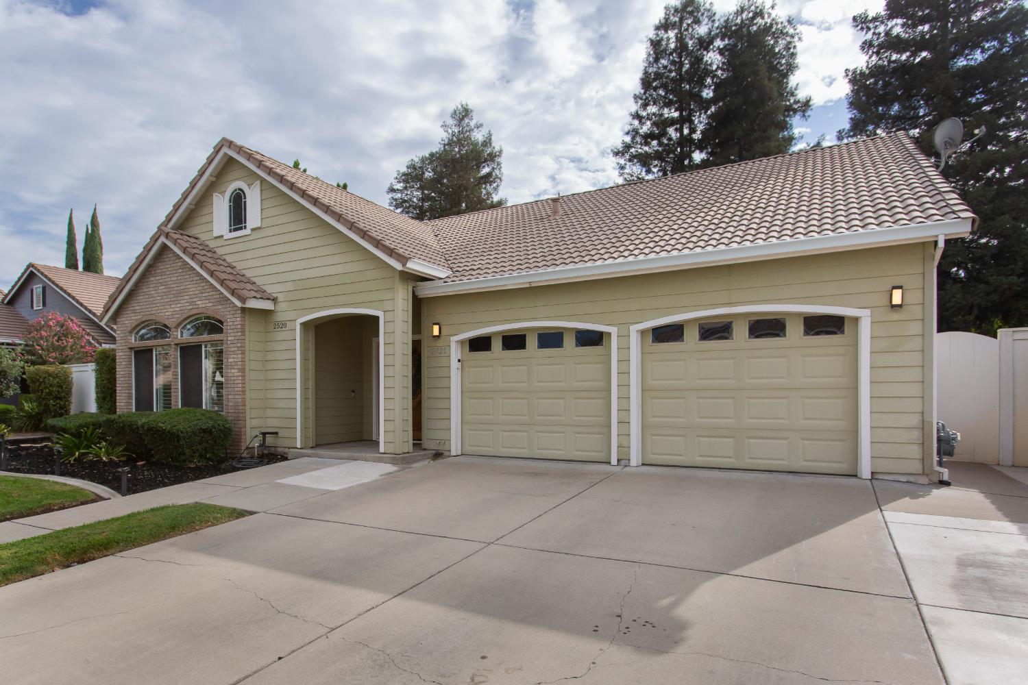 2520 Carmichael, Turlock, CA 95382