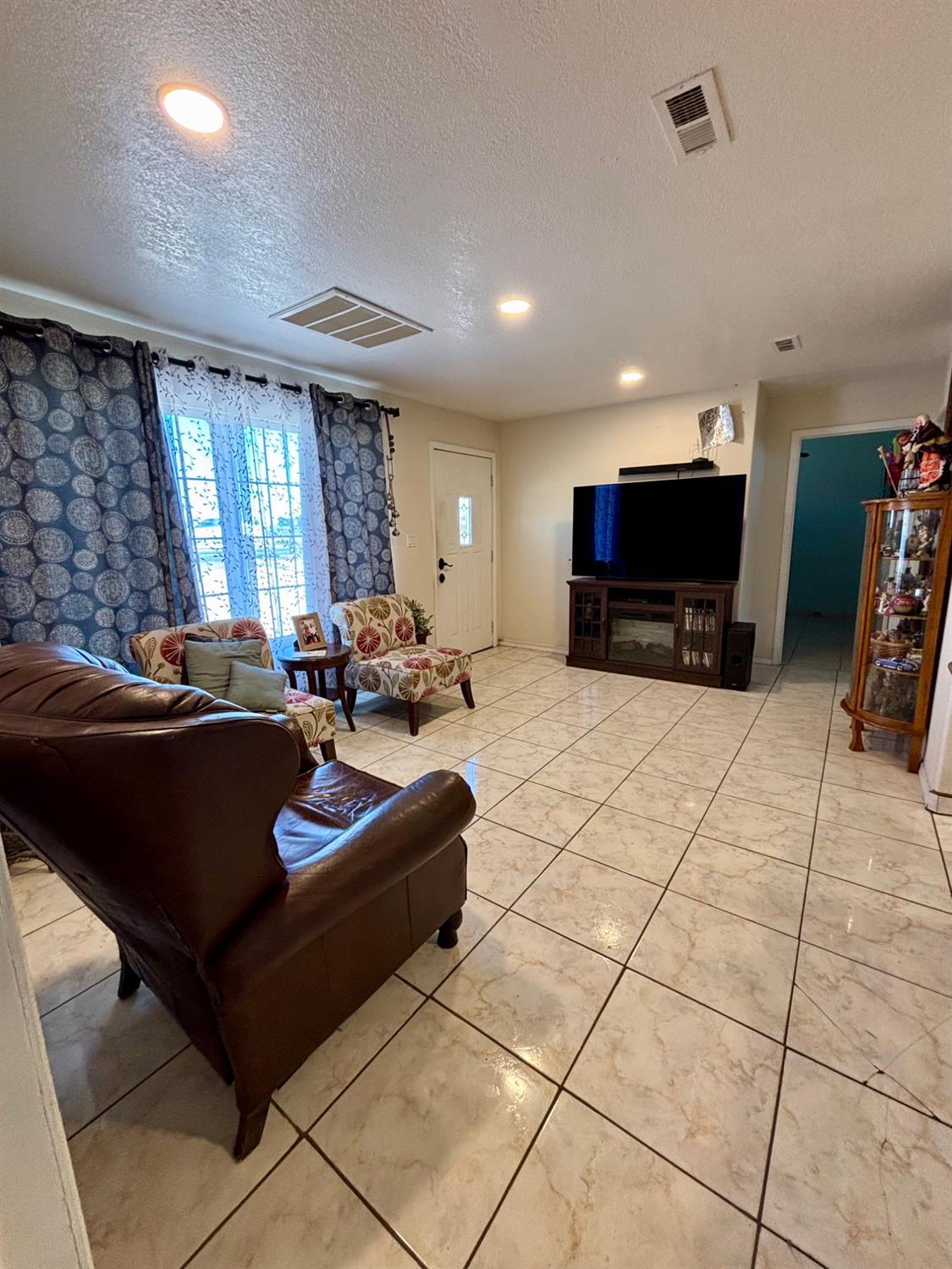 1903 Belcher Ave, Merced, CA 95348