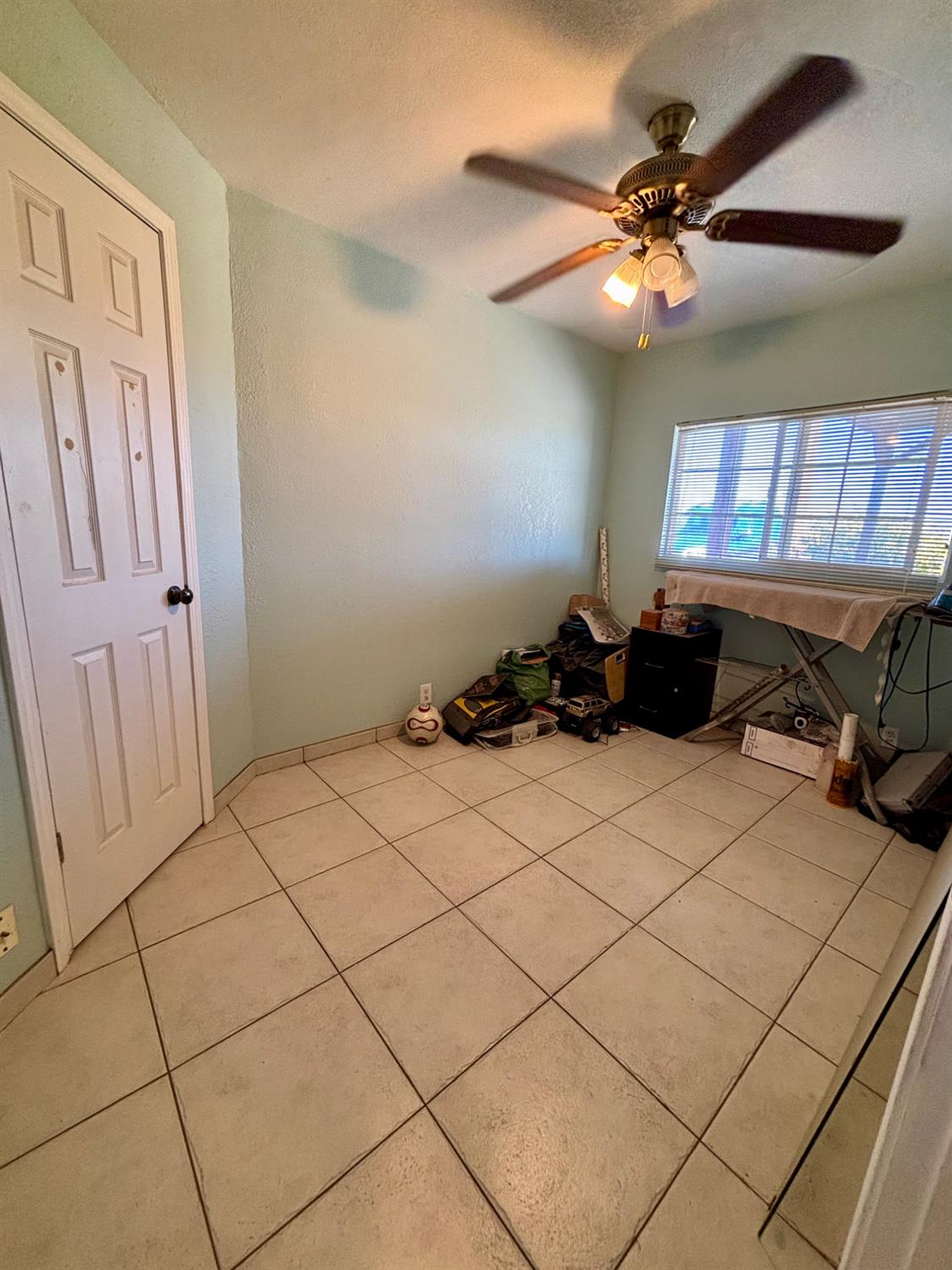 1903 Belcher Ave, Merced, CA 95348