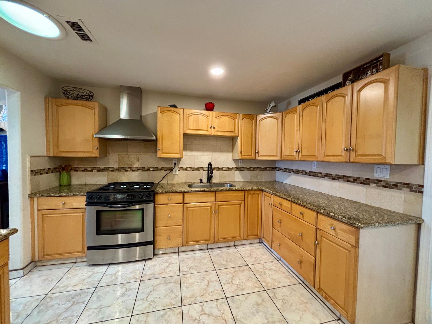 1903 Belcher Ave, Merced, CA 95348