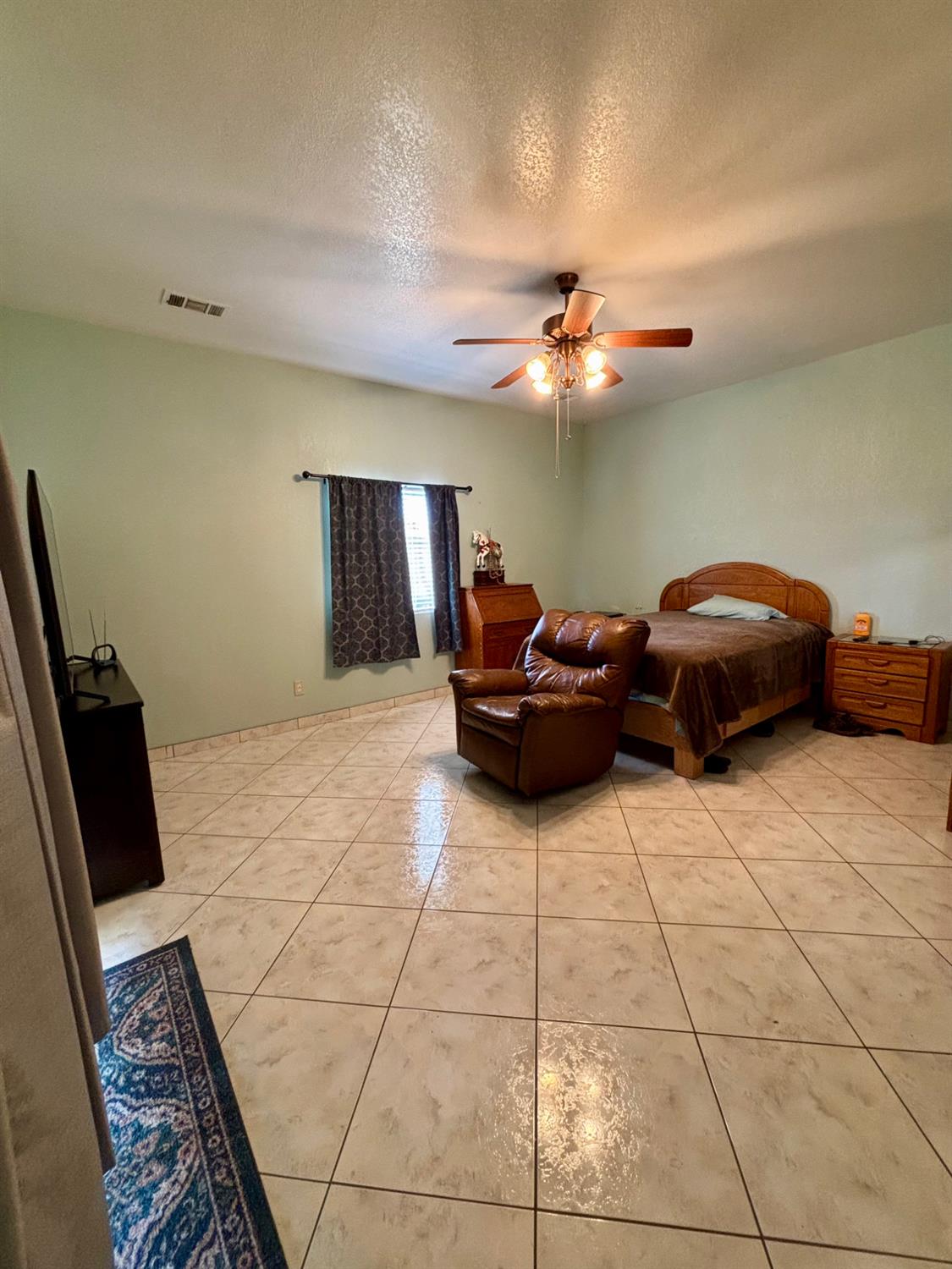 1903 Belcher Ave, Merced, CA 95348