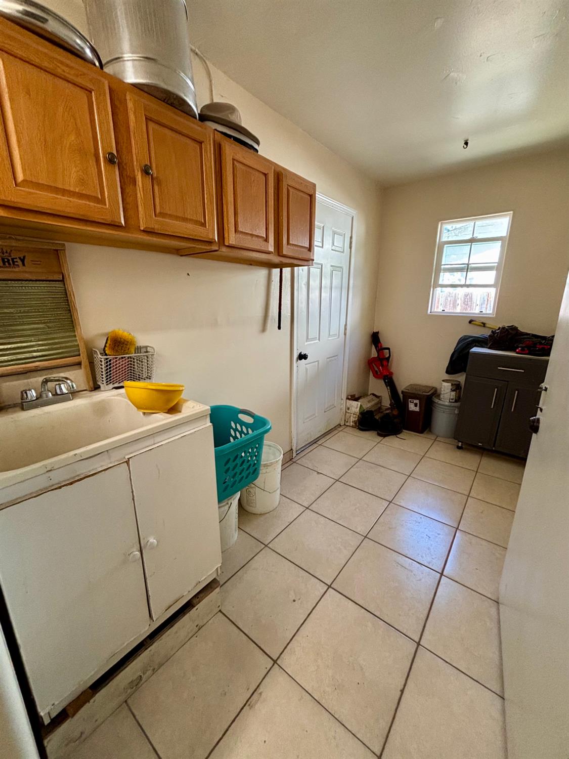 1903 Belcher Ave, Merced, CA 95348