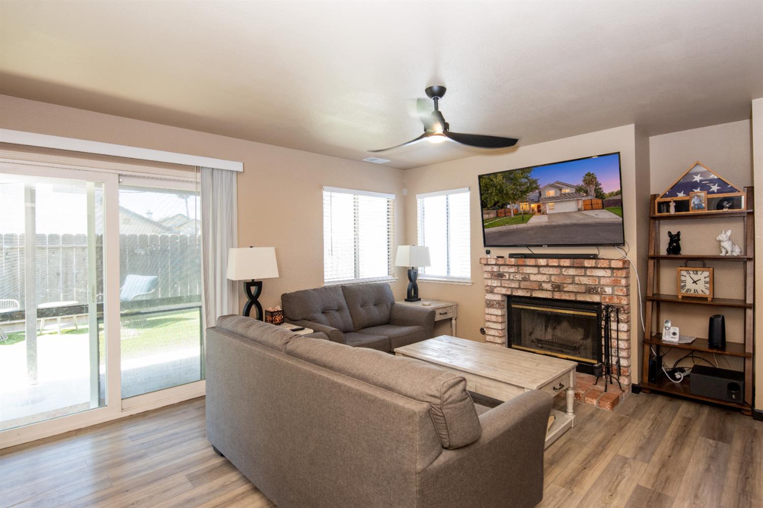 6025 Willow Creek Ct, Riverbank, CA 95367