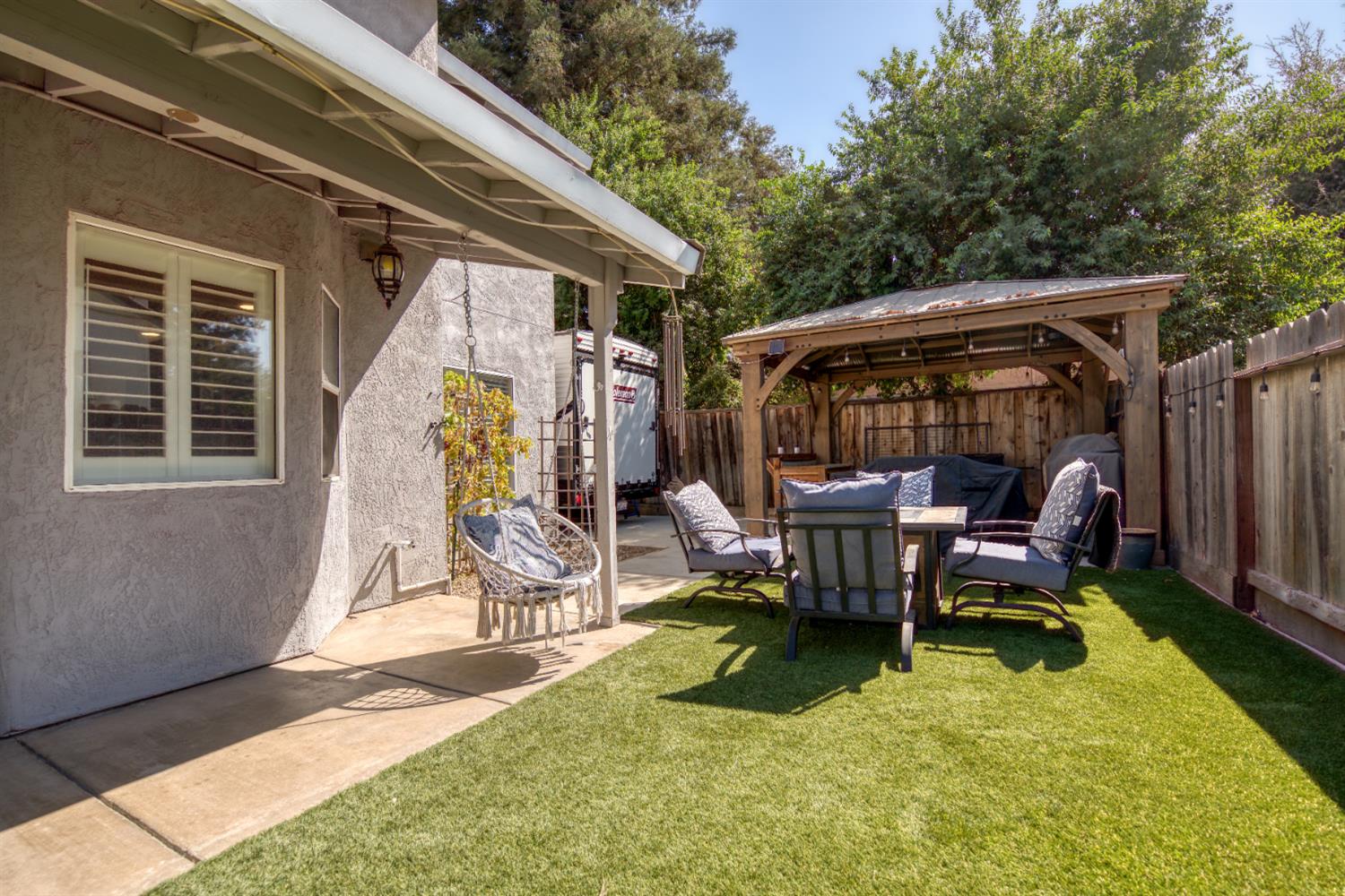 6025 Willow Creek Ct, Riverbank, CA 95367