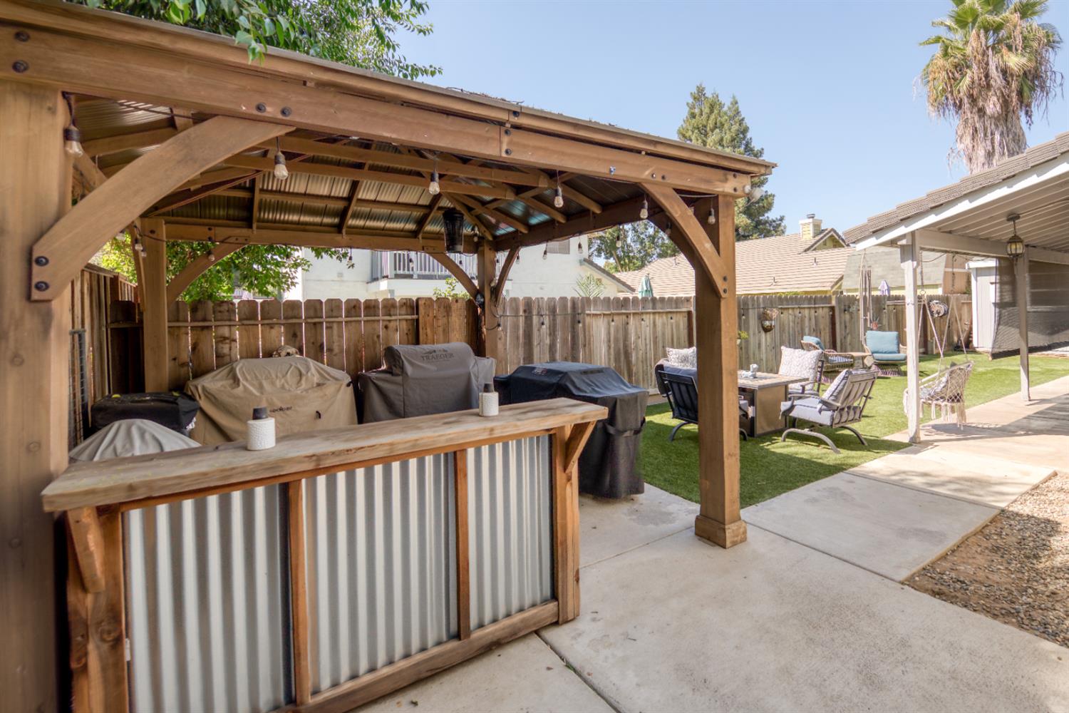6025 Willow Creek Ct, Riverbank, CA 95367