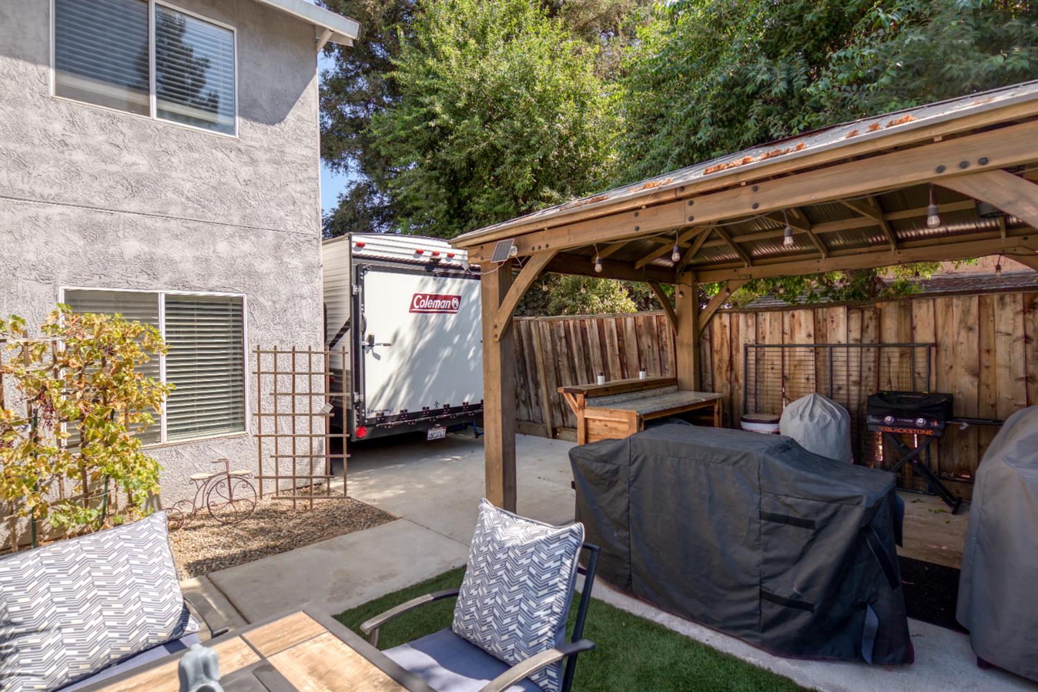 6025 Willow Creek Ct, Riverbank, CA 95367