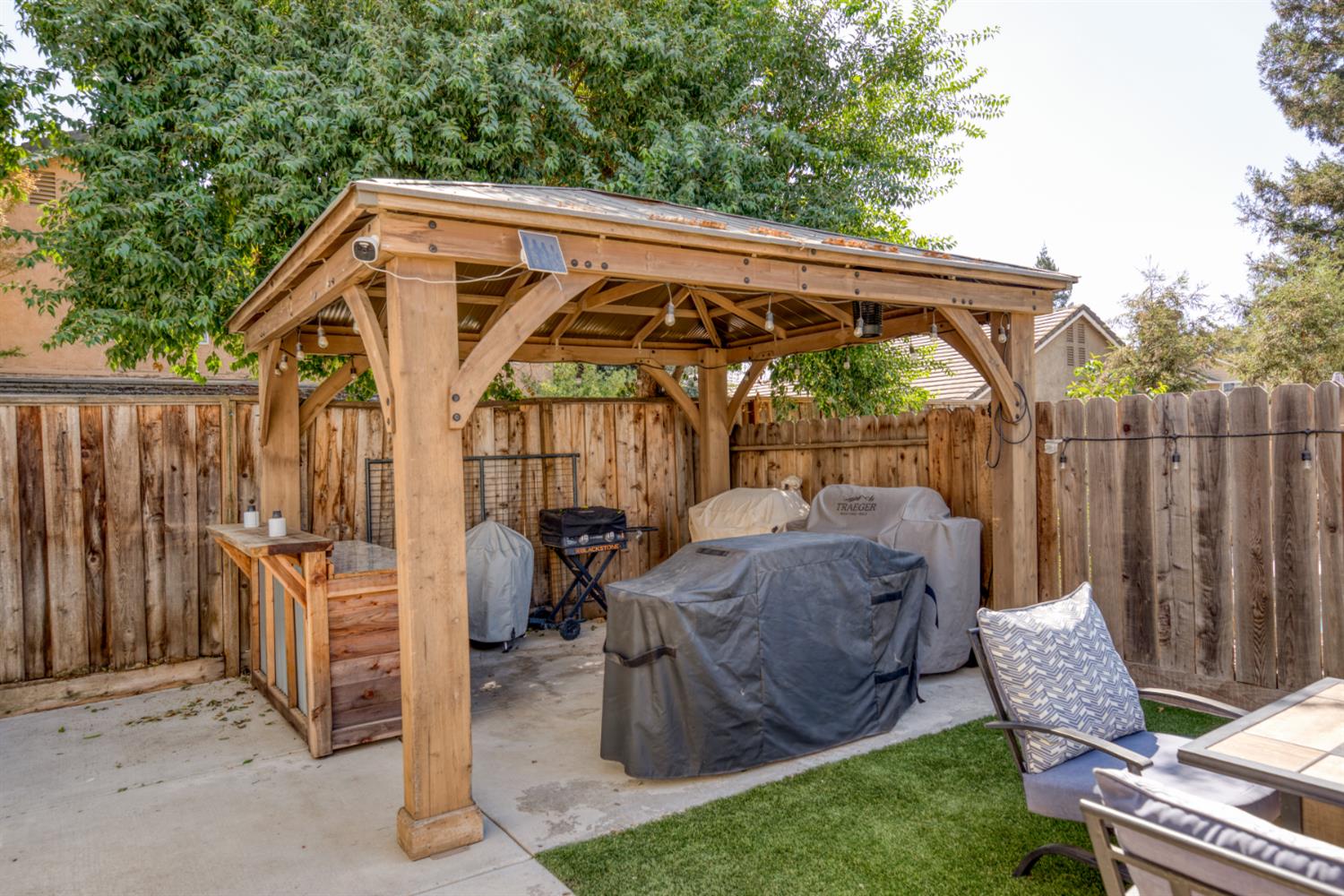 6025 Willow Creek Ct, Riverbank, CA 95367