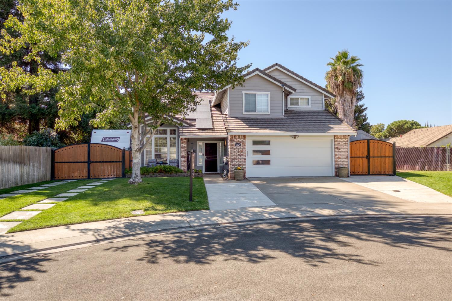6025 Willow Creek Ct, Riverbank, CA 95367