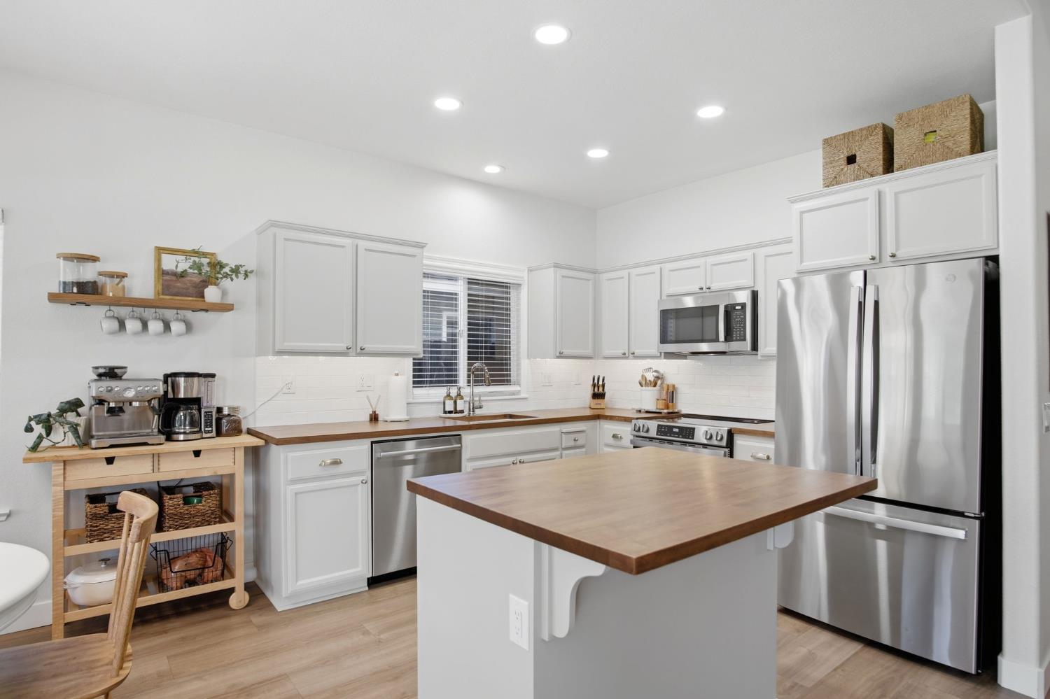 2186 Typhoon Ct, Turlock, CA 95380