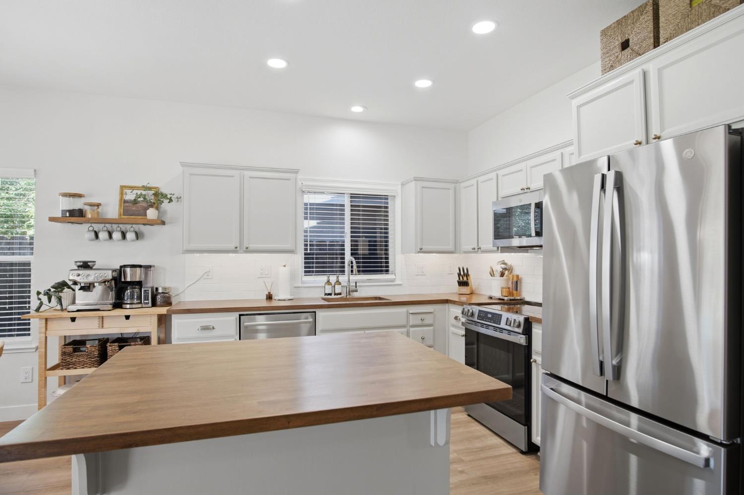 2186 Typhoon Ct, Turlock, CA 95380