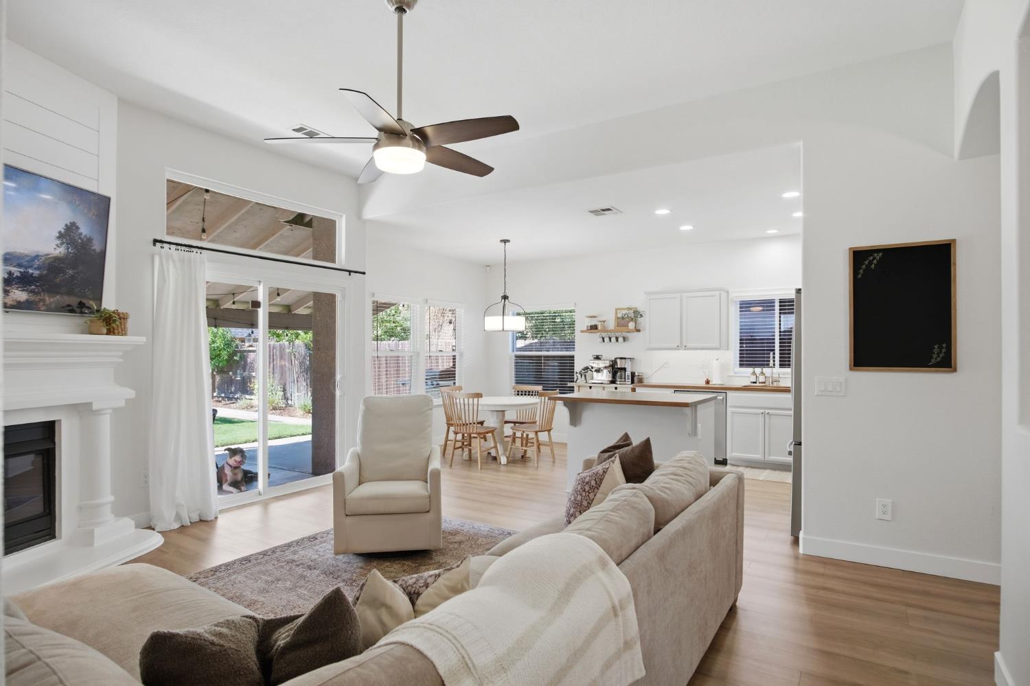 2186 Typhoon Ct, Turlock, CA 95380