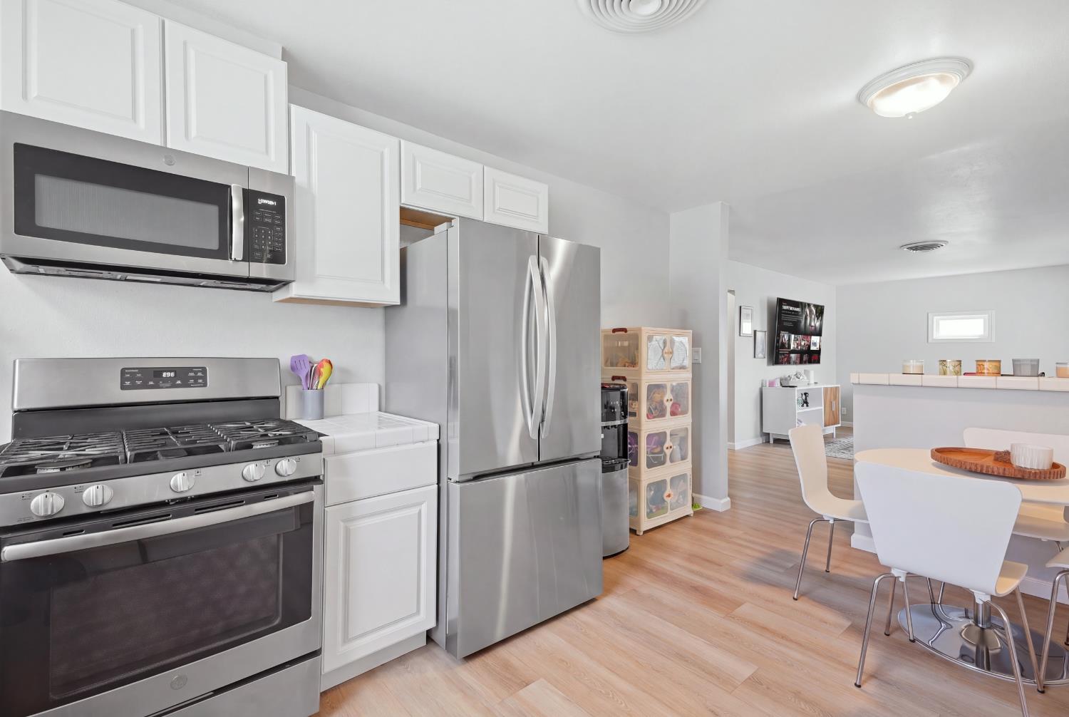 494 Ore St, Manteca, CA 95336
