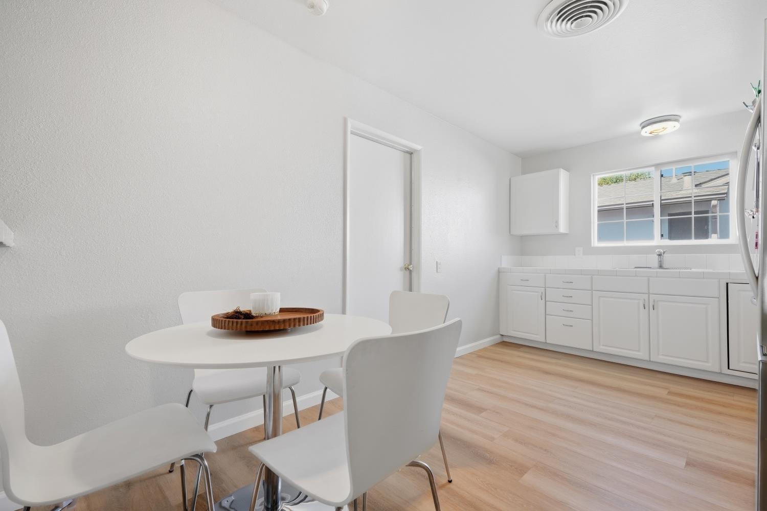 494 Ore St, Manteca, CA 95336