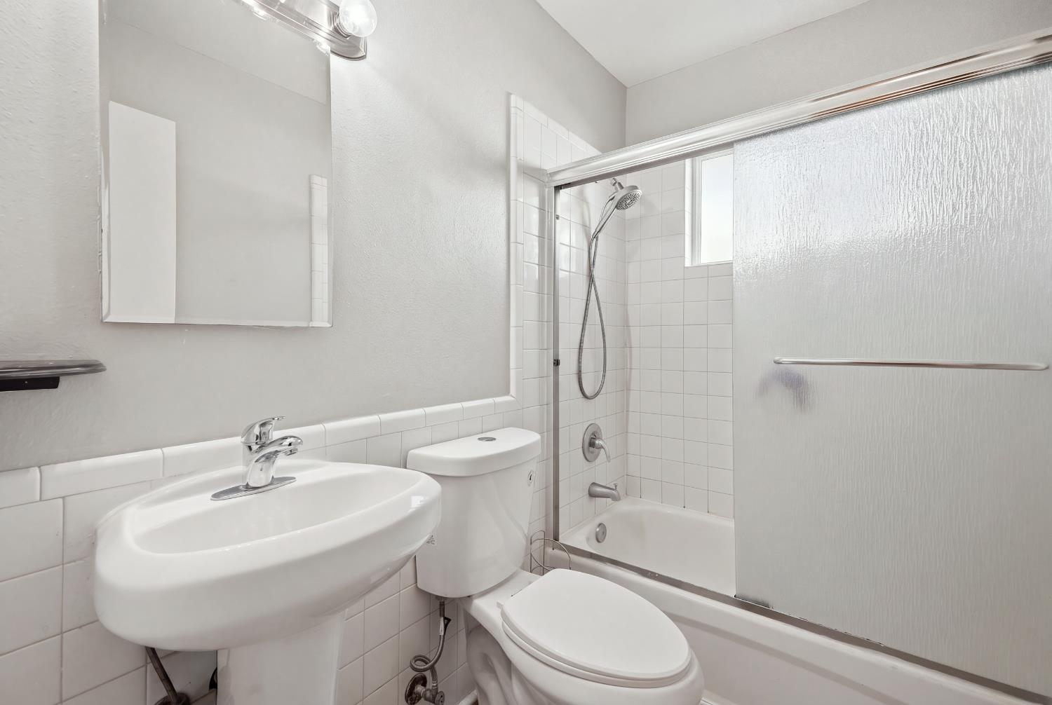 494 Ore St, Manteca, CA 95336