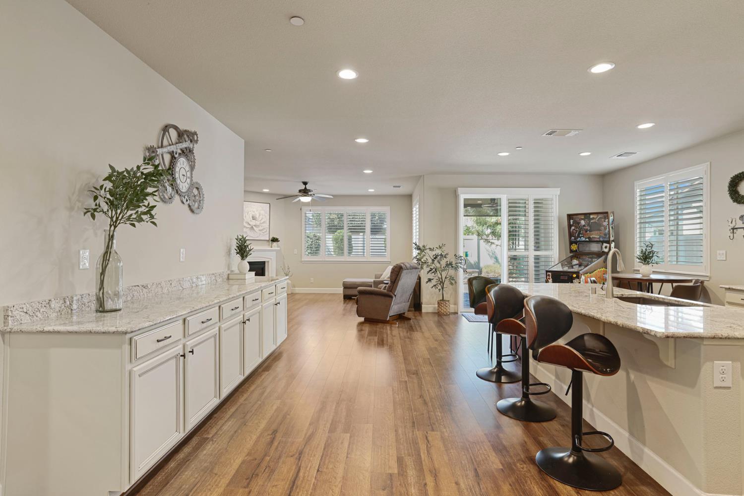 2651 Glen Echo Ln, Manteca, CA 95336