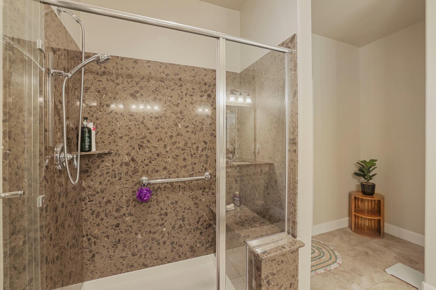2651 Glen Echo Ln, Manteca, CA 95336