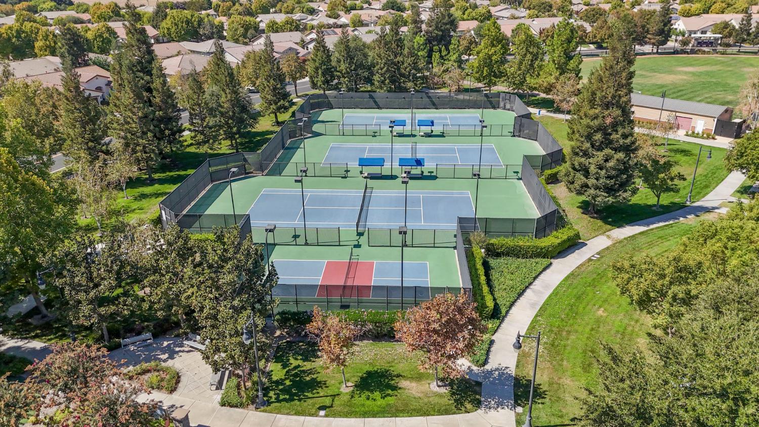 2651 Glen Echo Ln, Manteca, CA 95336