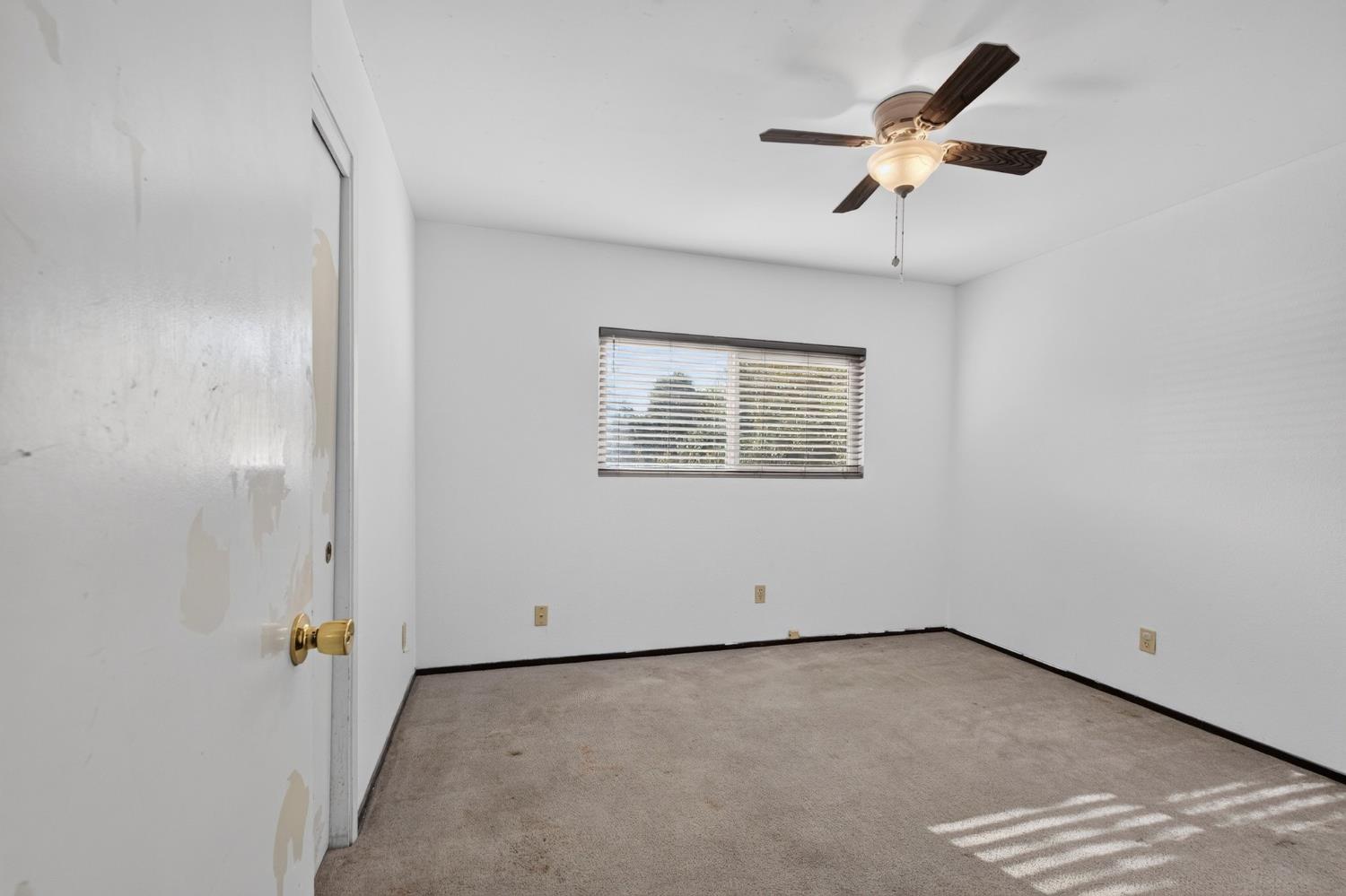 1936 Forest Ln, Manteca, CA 95336