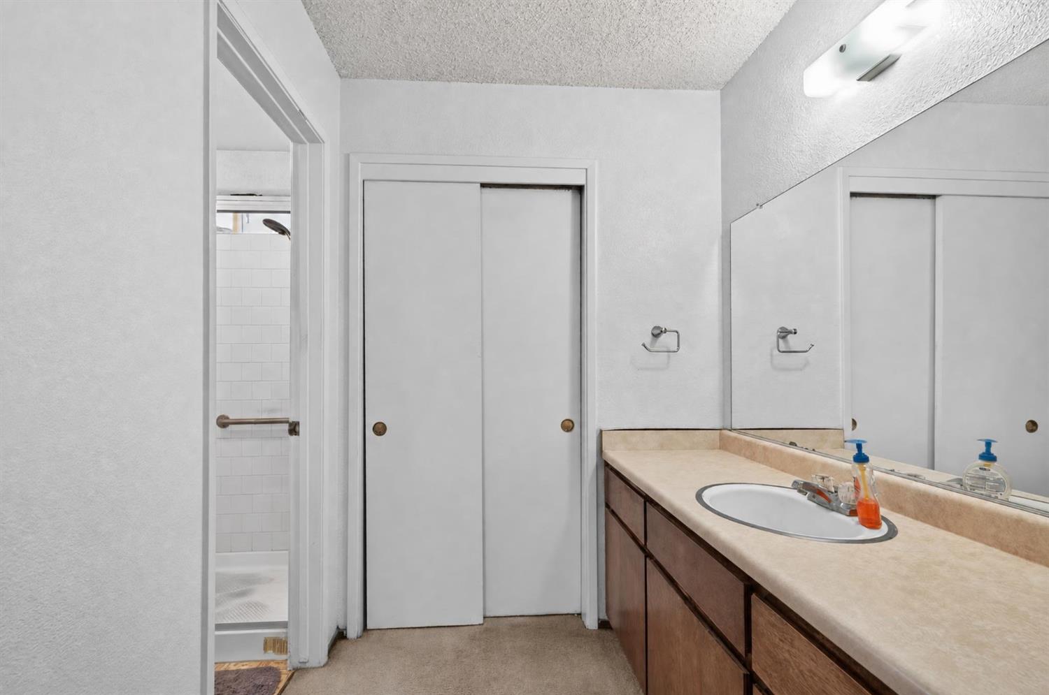 1936 Forest Ln, Manteca, CA 95336