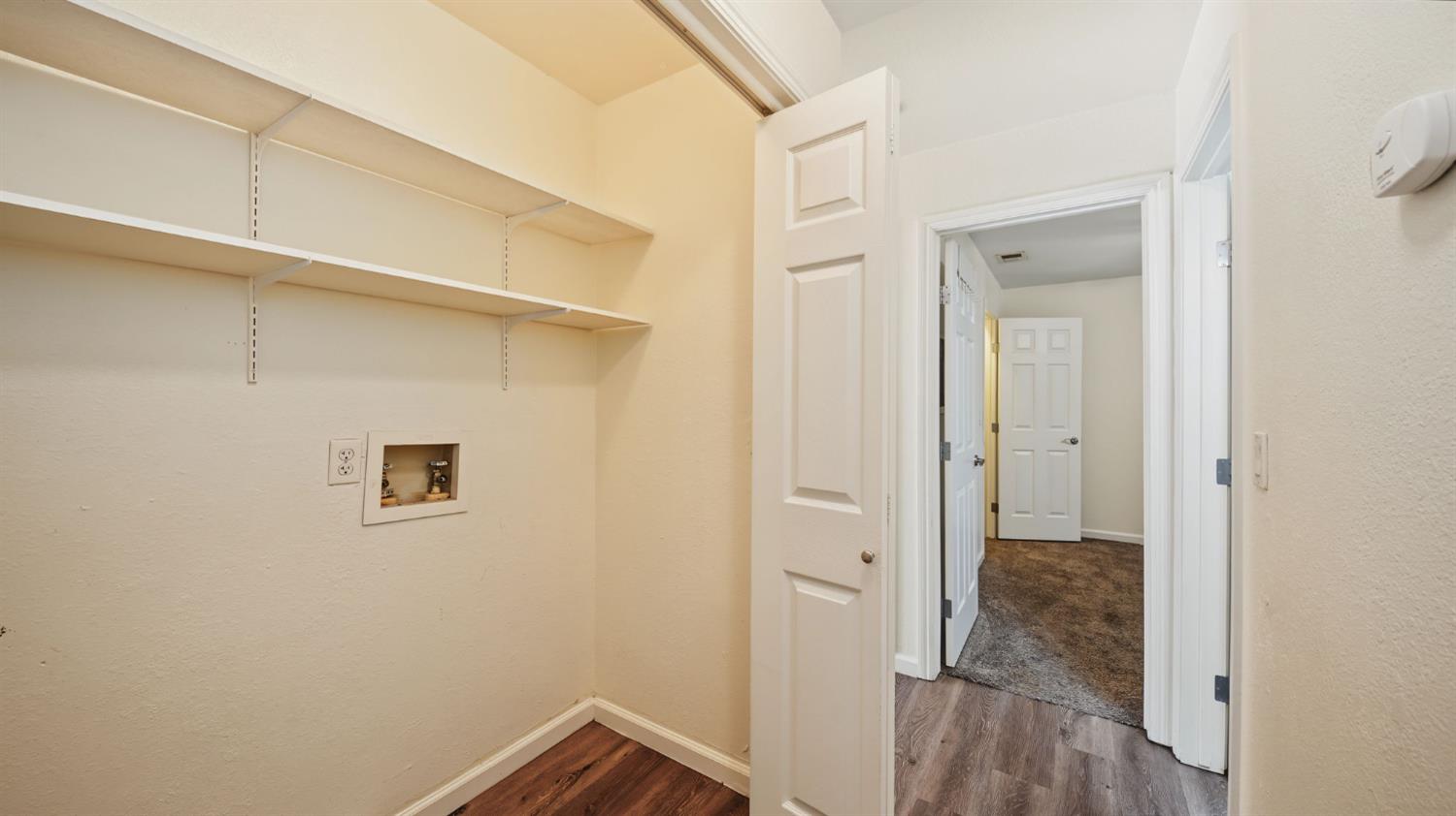 3933 Dale Rd #E, Modesto, CA 95356