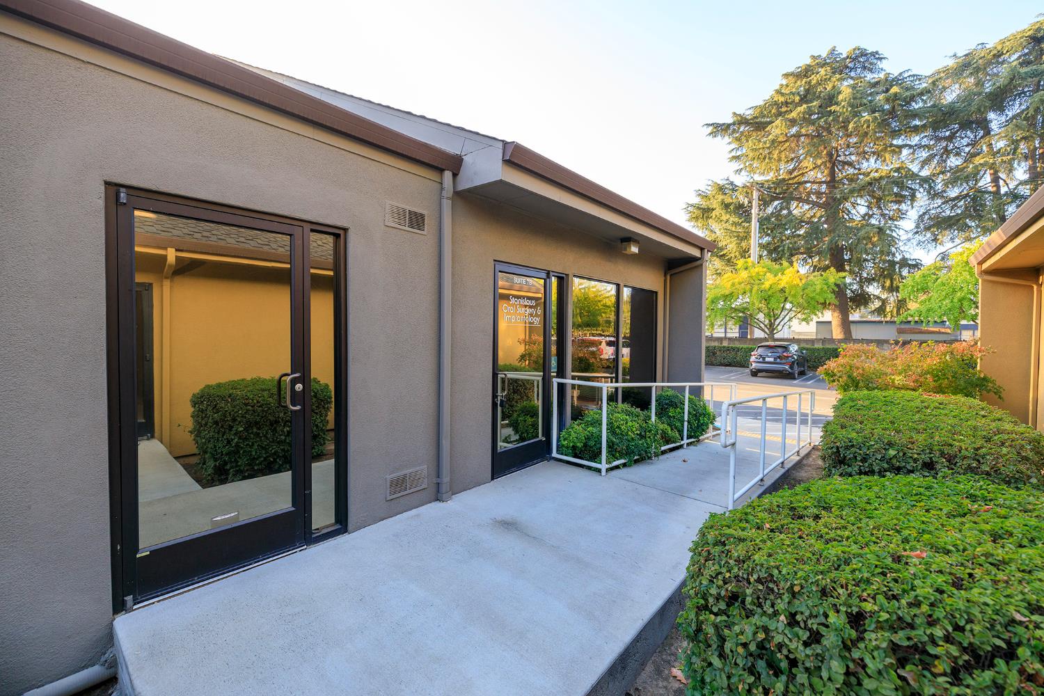 1130 Coffee Rd #7, Modesto, CA 95355