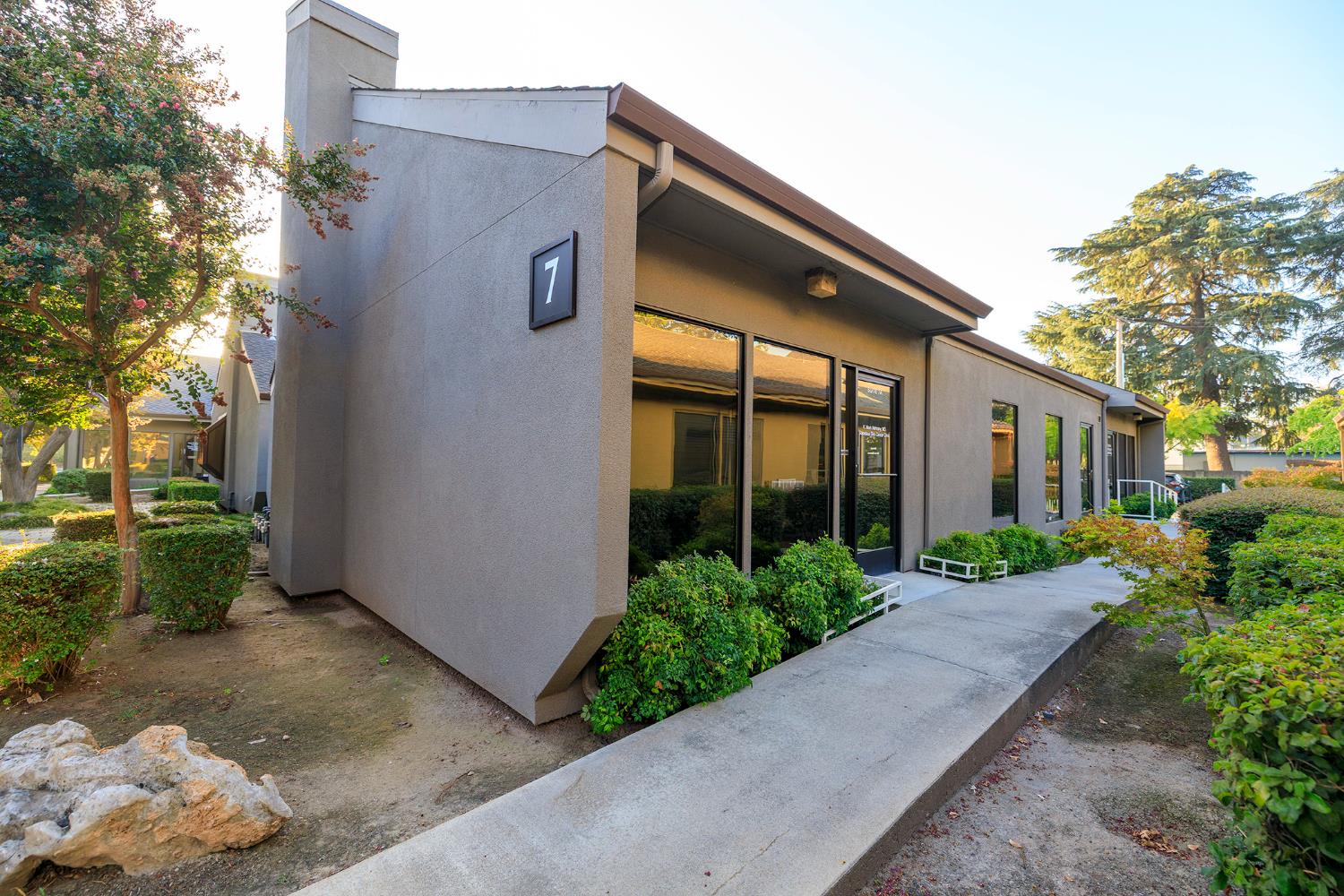 1130 Coffee Rd #7, Modesto, CA 95355