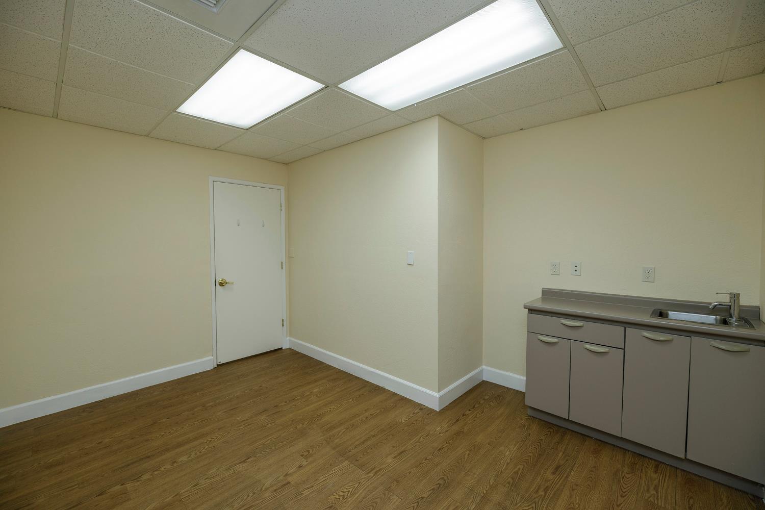 1130 Coffee Rd #7, Modesto, CA 95355