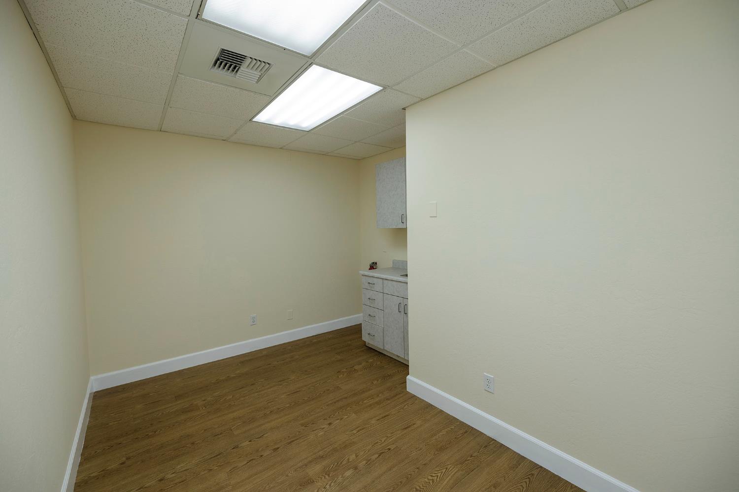 1130 Coffee Rd #7, Modesto, CA 95355