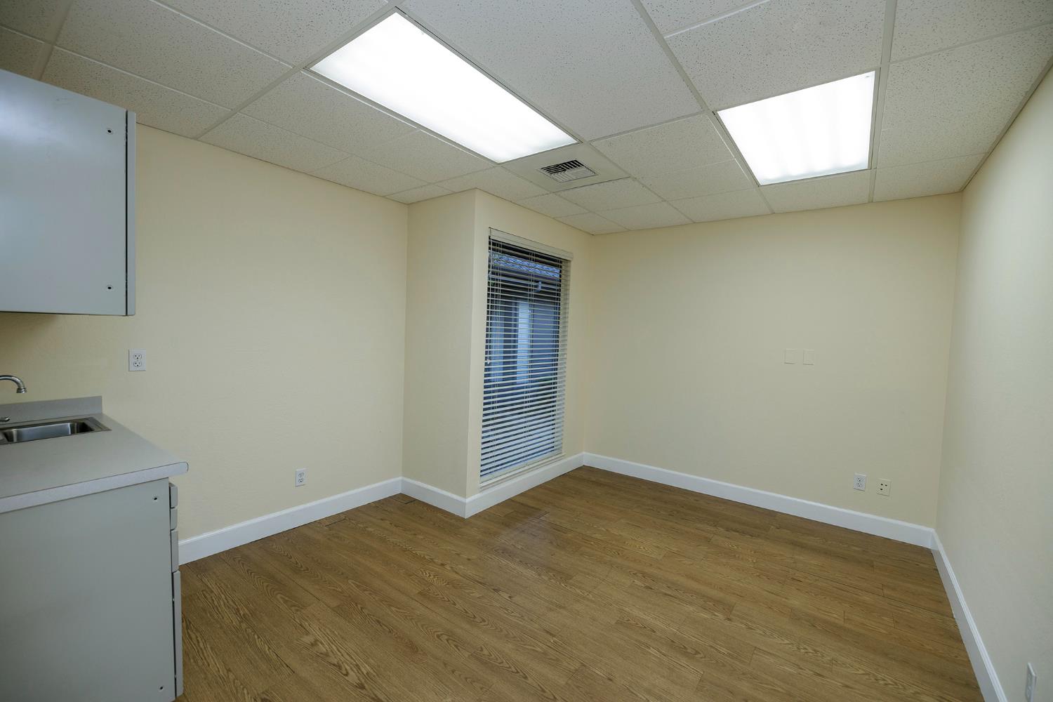 1130 Coffee Rd #7, Modesto, CA 95355