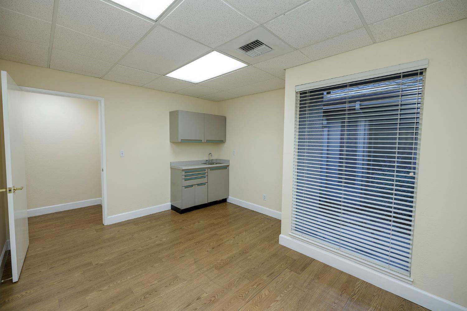 1130 Coffee Rd #7, Modesto, CA 95355