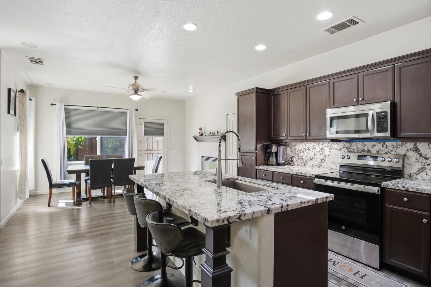 4185 Pathway Ln, Turlock, CA 95382