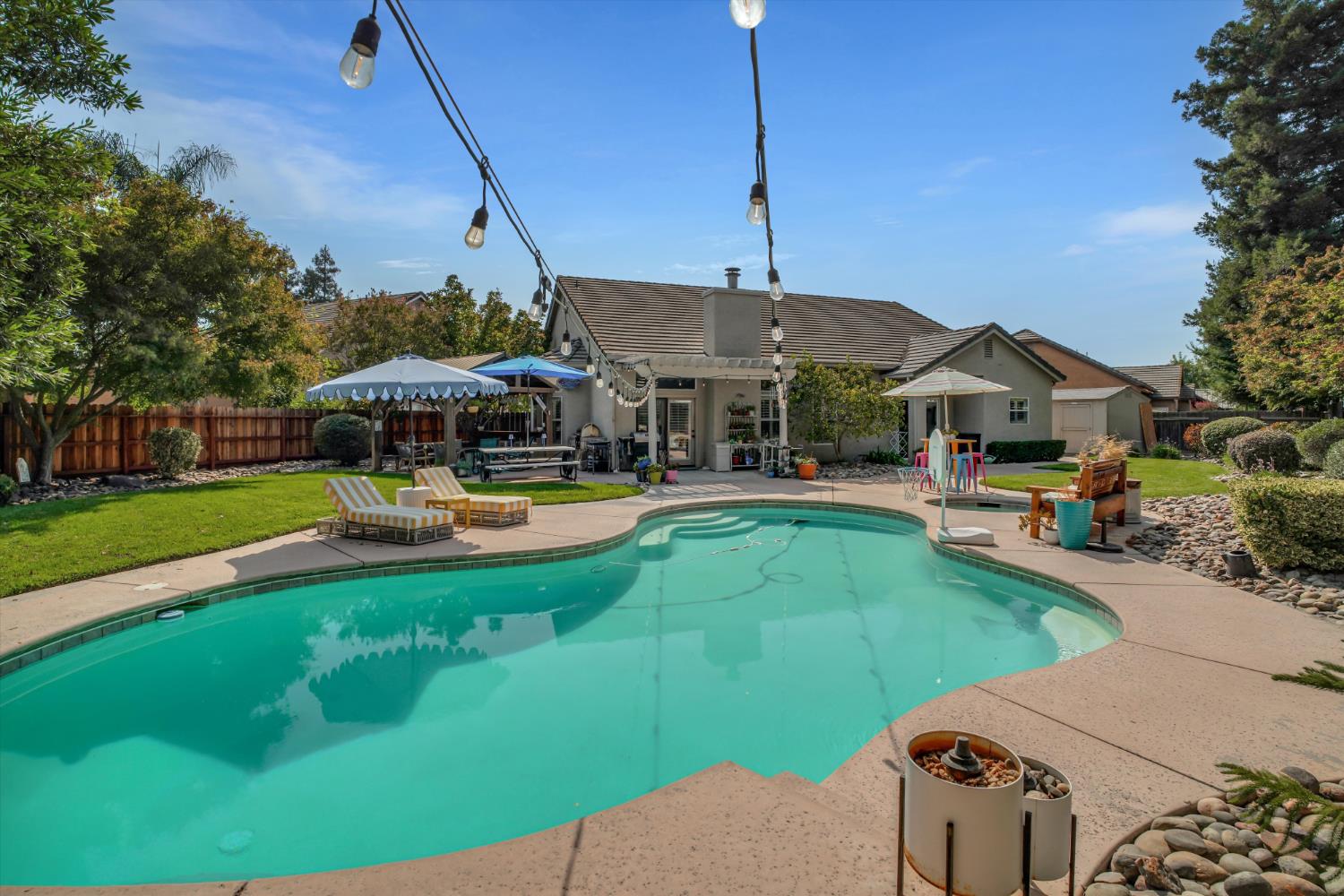 1845 Madelynne Ct, Turlock, CA 95382