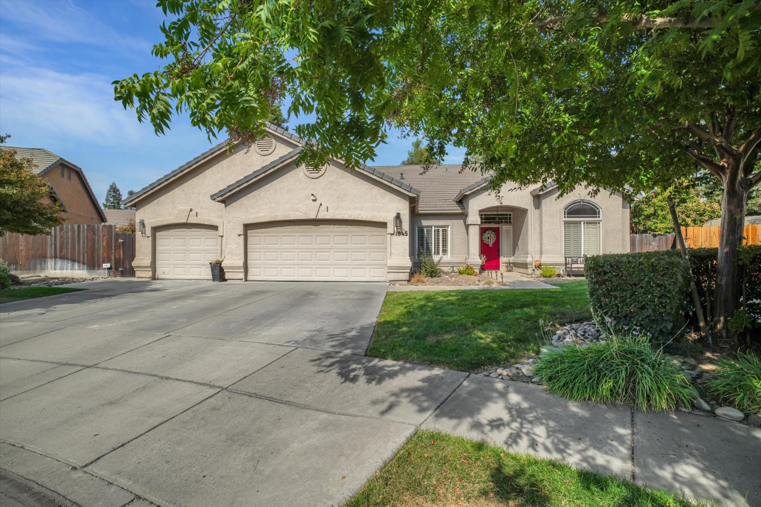 1845 Madelynne Ct, Turlock, CA 95382