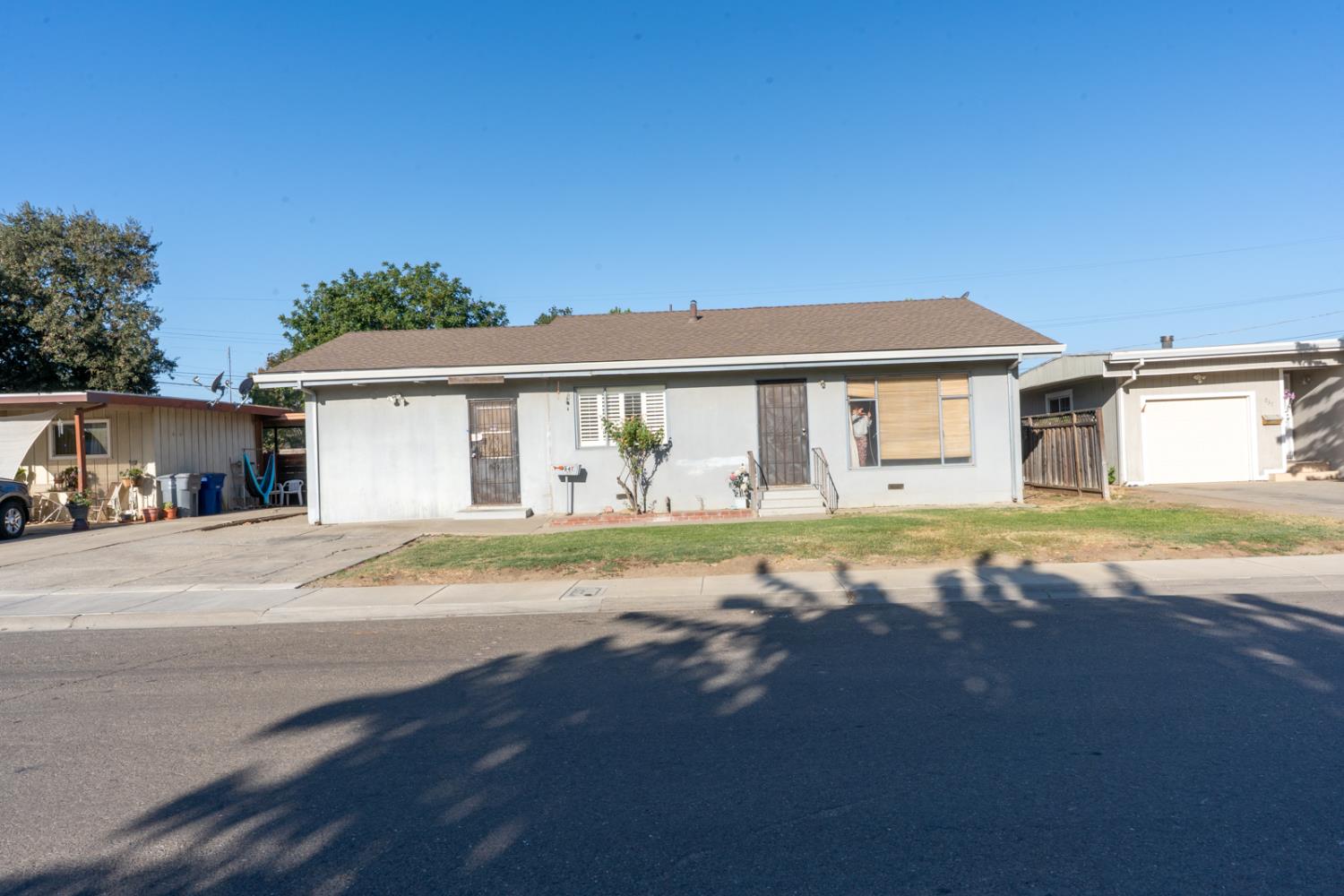 841 Pennsylvania Ave, Los Banos, CA 93635